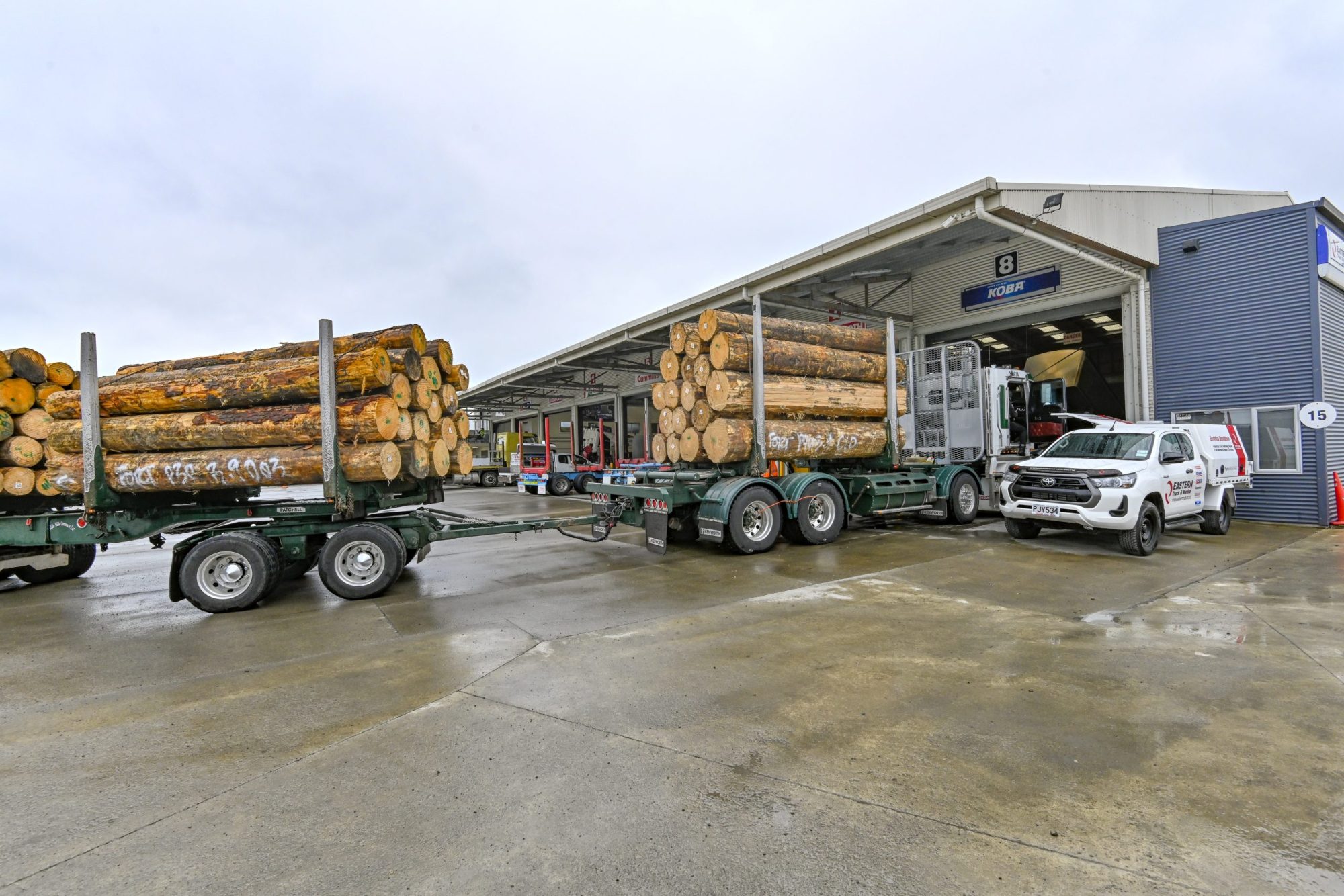 About Us Eastern Truck